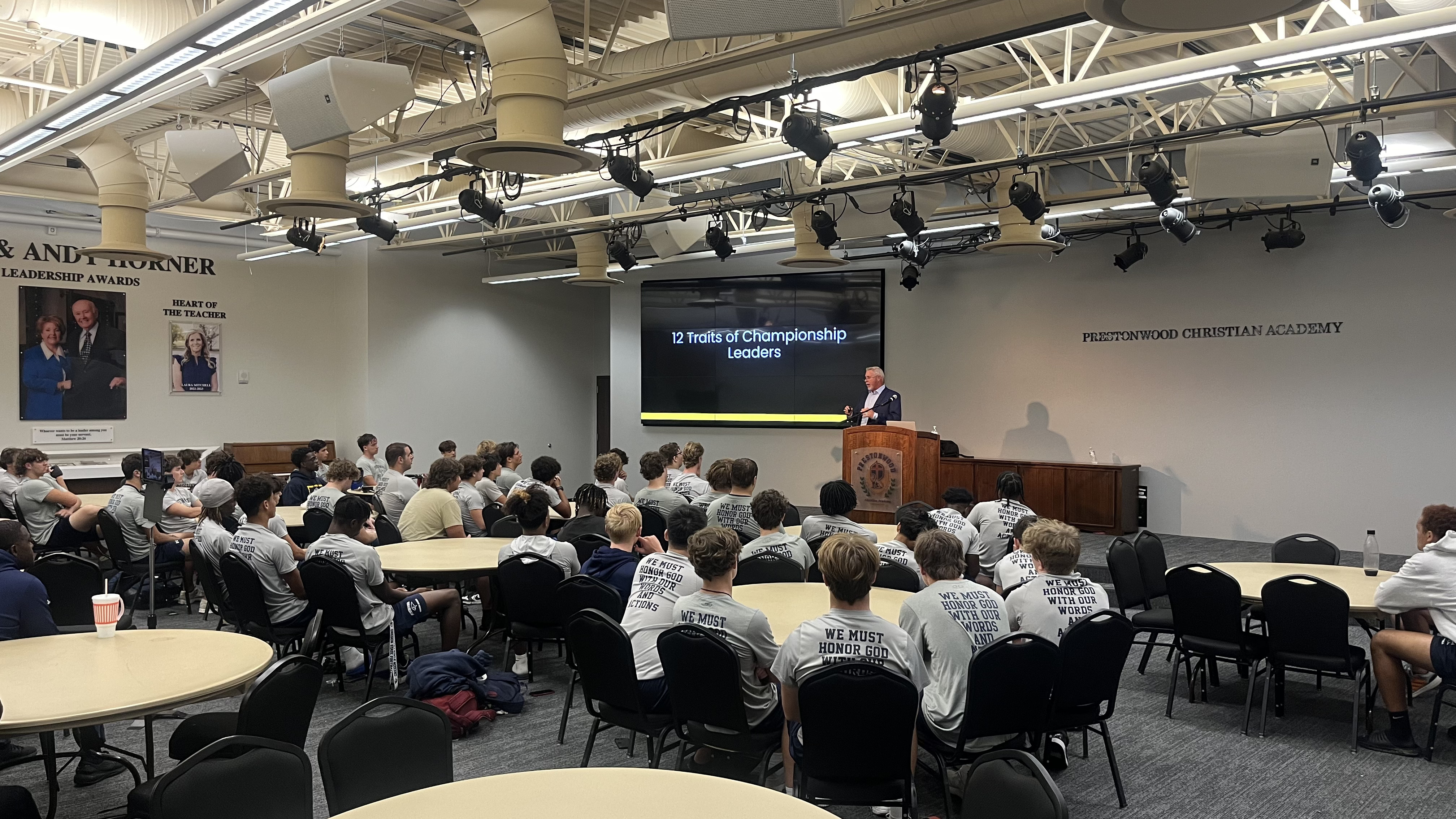 Dave Christensen leadership keynote speaker at corporate conference event 15