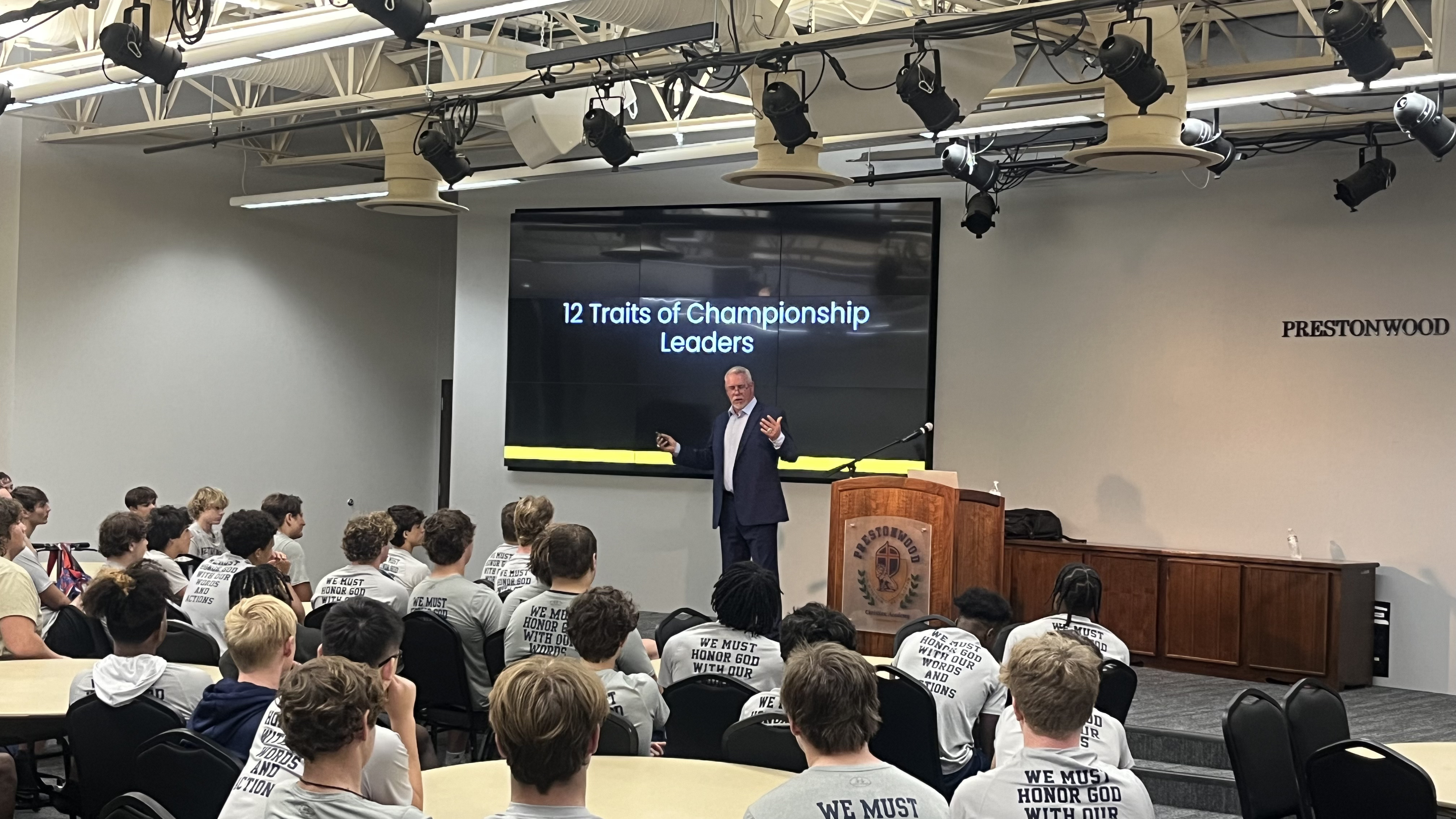 Dave Christensen leadership keynote speaker at corporate conference event 14