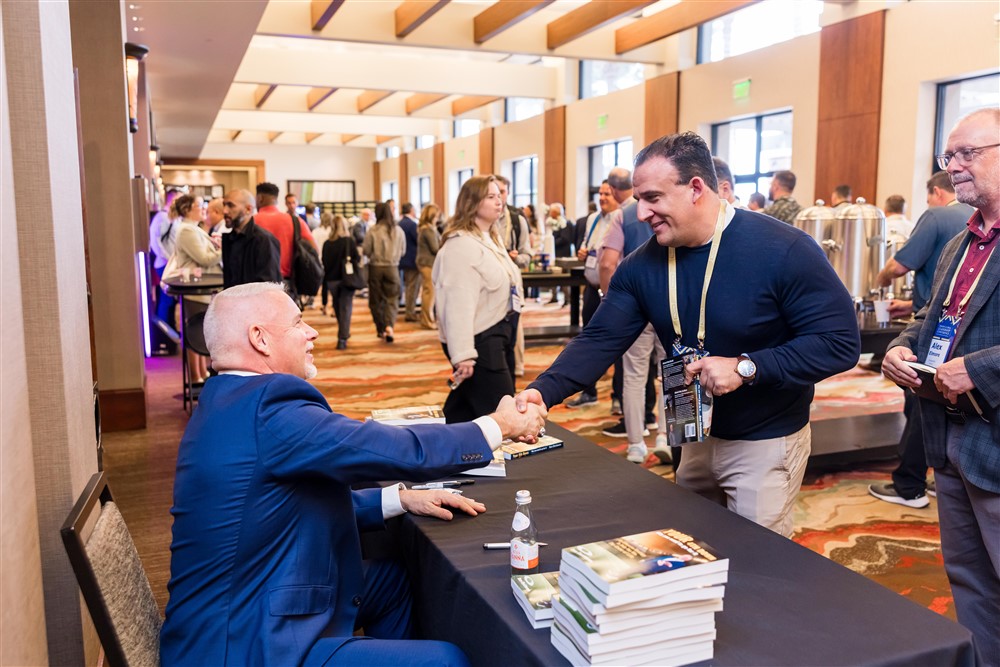 Dave Christensen leadership keynote speaker at corporate conference event 12